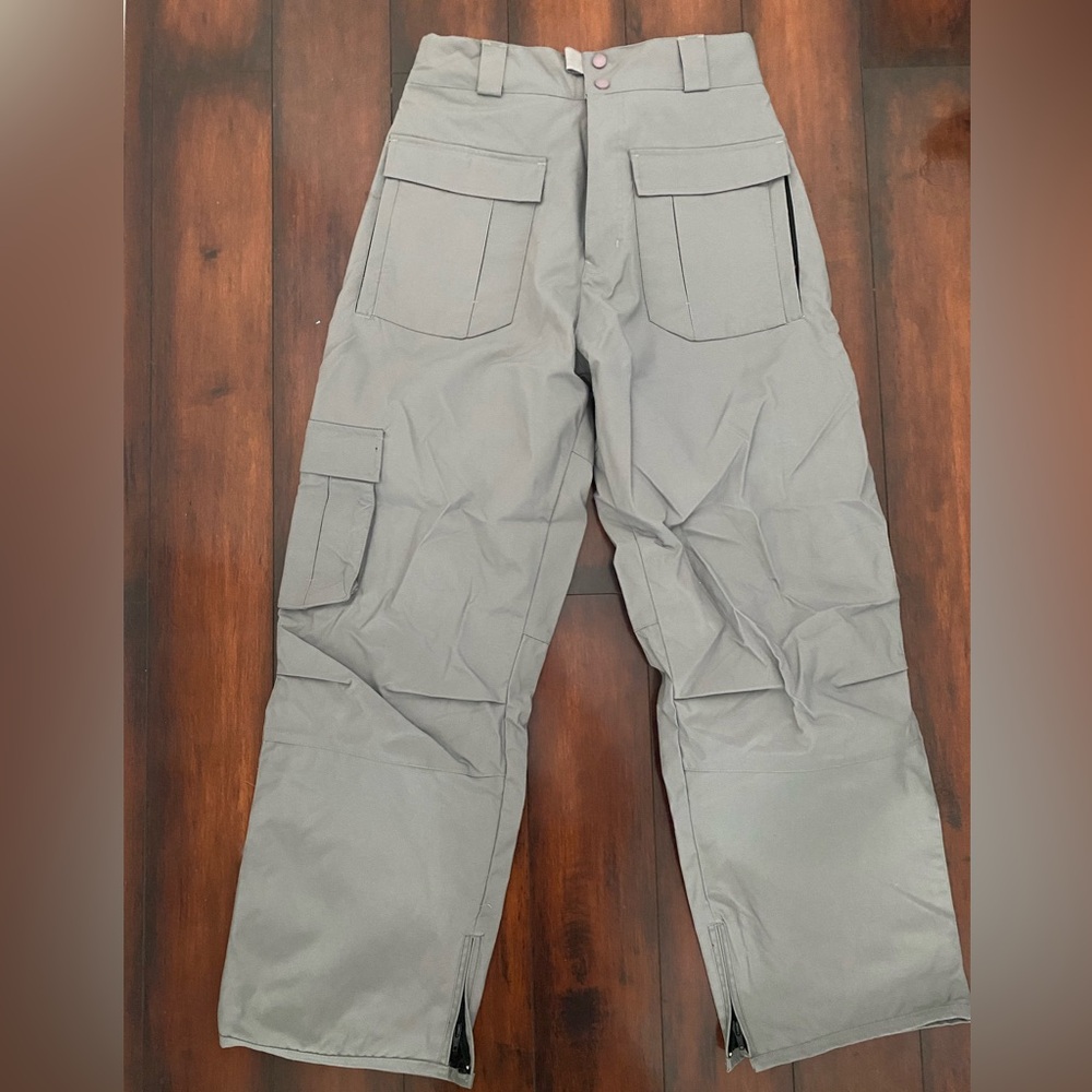 Men's Gray Snowboard Pants, size 34, pre-owned